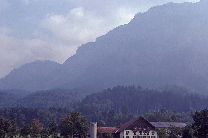 WT 4300 389-02 Austria.jpg